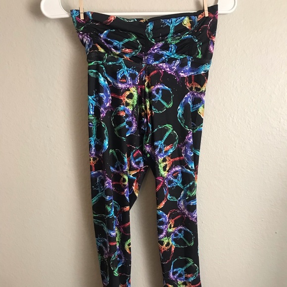 10 Pair of Peace Patterned High Quality Leggings Made in Brazil - Picture 2 of 7